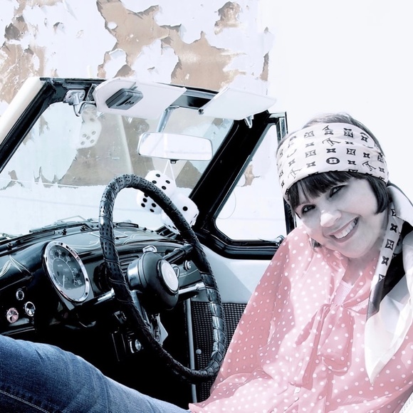 Meet your Posher, Erica - Picture 8 of 16